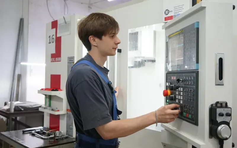 Вертикальный обрабатывающий центр с ЧПУ KVL850В Вертикальный обрабатывающий центр с ЧПУ KVL850В